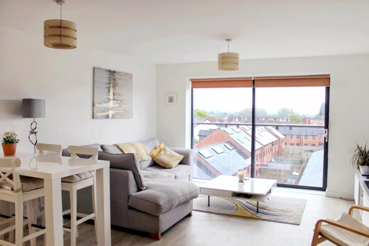 Manchester Escape - Private Room & Bathroom Near Etihad And Coop Arena - Free Secure Parking Exterior photo
