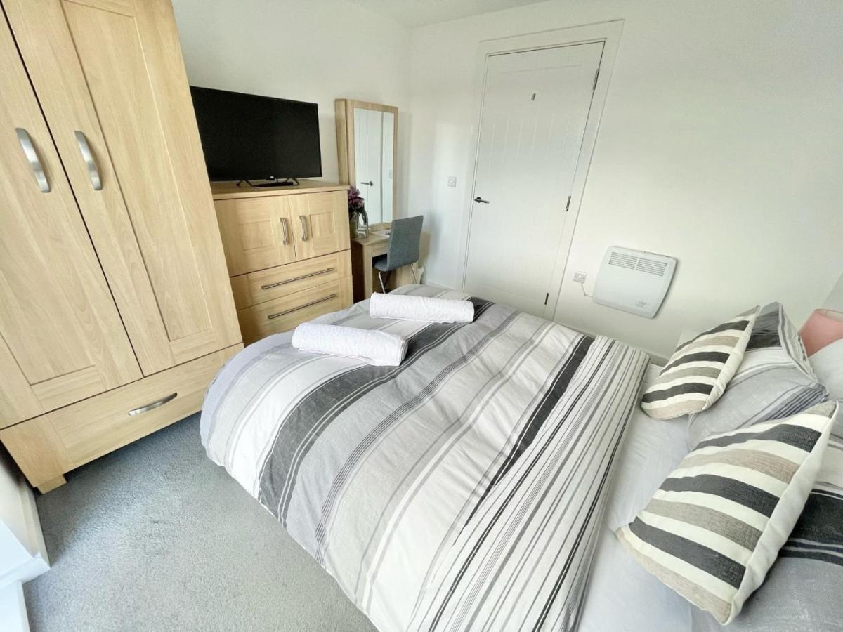 Manchester Escape - Private Room & Bathroom Near Etihad And Coop Arena - Free Secure Parking Exterior photo